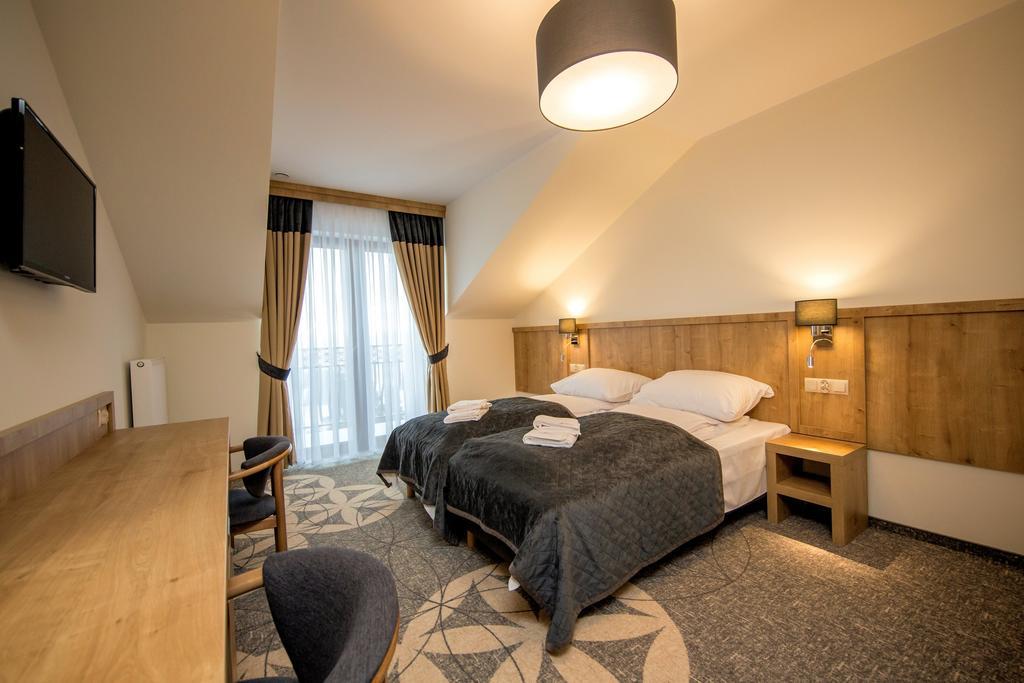 Hotel Grand Stasinda Bukowina Tatrzańska Exterior foto